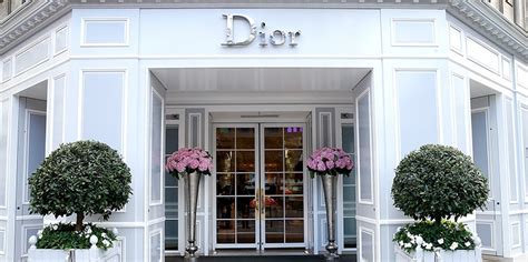 ᐅ Horaires d'ouverture „DIOR 